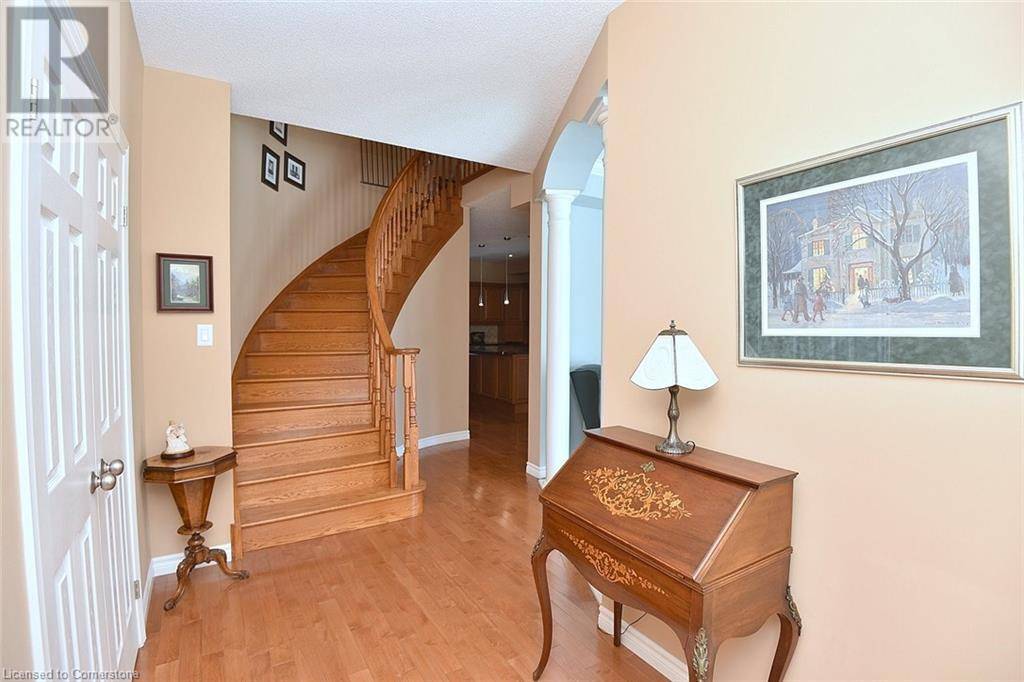 Ancaster, ON L9G4Y4,182 VALRIDGE Drive