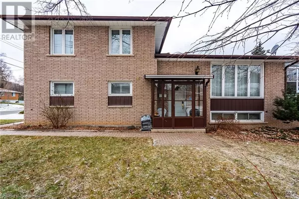 25 BLANCHE Court, Hamilton, ON L8K5P4