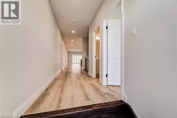 Elmira, ON N3B0E6,106 SOUTH PARKWOOD Boulevard