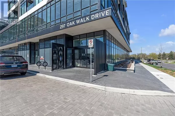 Oakville, ON L6H3R6,297 OAK WALK Drive Unit# 1106