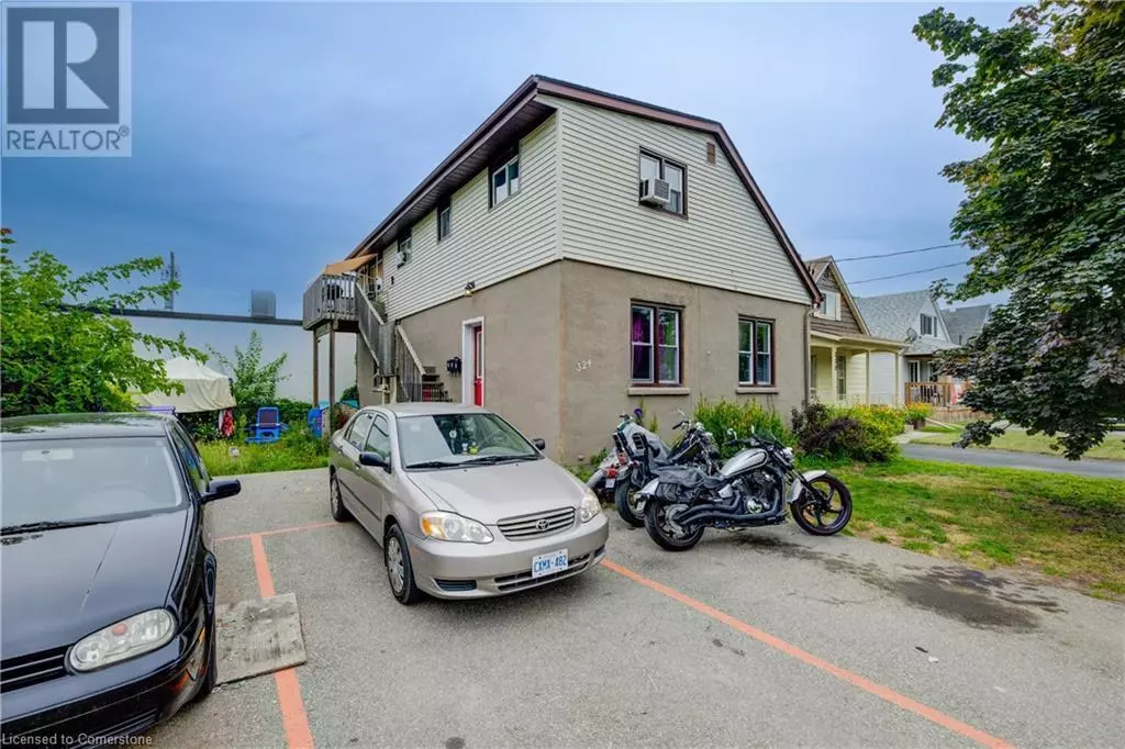 Kitchener, ON N2H4X1,324 MAPLE Avenue