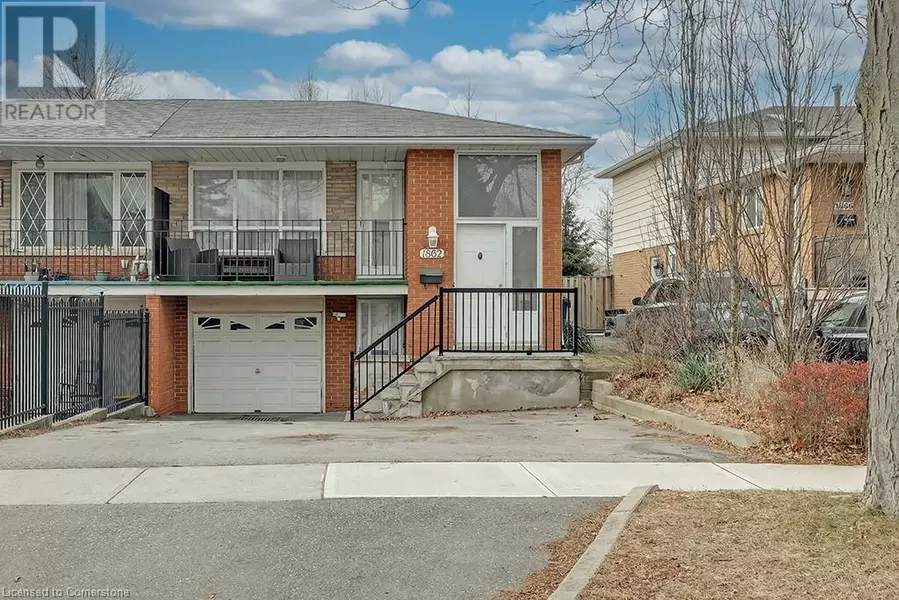 1862 BONNYMEDE Drive, Mississauga, ON L5J1E1