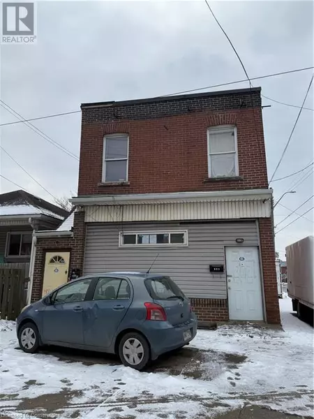 140 BEACH Road, Hamilton, ON L8L4A3