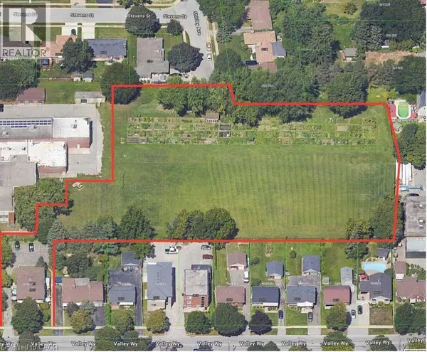 5967 VALLEY Way, Niagara Falls, ON L2E1X9