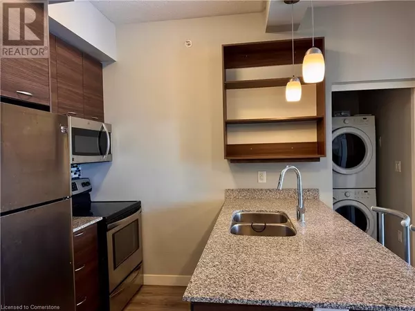 Waterloo, ON N2L3M7,318 SPRUCE ST #1808