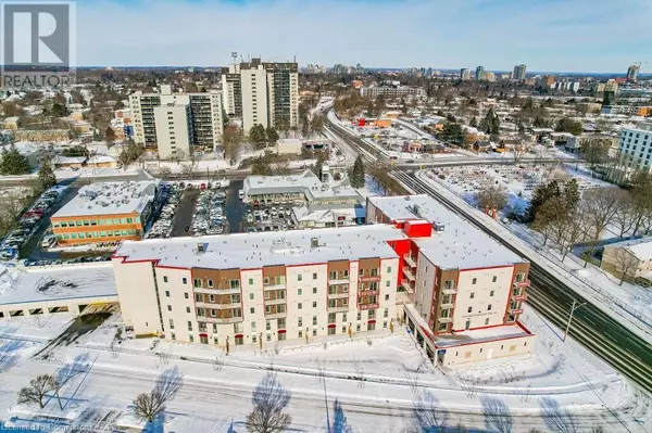 301 WESTMOUNT Road W Unit# 3, Kitchener, ON N2M1S3