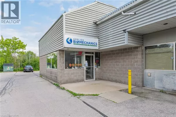 Guelph, ON N1H1C4,214 SPEEDVALE AVE West #7