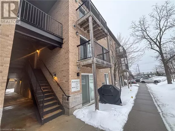 Kitchener, ON N2E0G3,185 WINDALE Crescent Unit# 11B