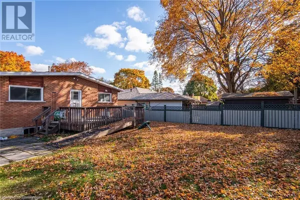 Kitchener, ON N2C1M3,72 MASSEY Avenue