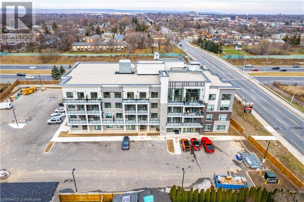 Hamilton, ON L9C0E4,120 SPRINGVALLEY CRES #302