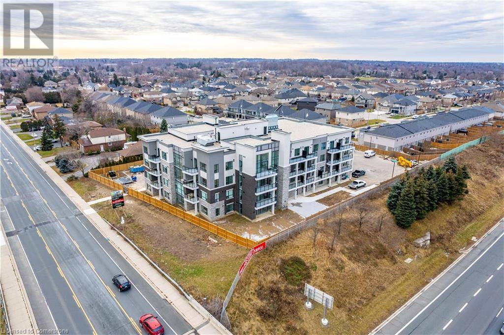 120 SPRINGVALLEY CRES #302, Hamilton, ON L9C0E4