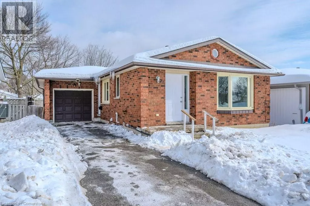 Kitchener, ON N2N2Y1,28 SUMMERHILL Crescent