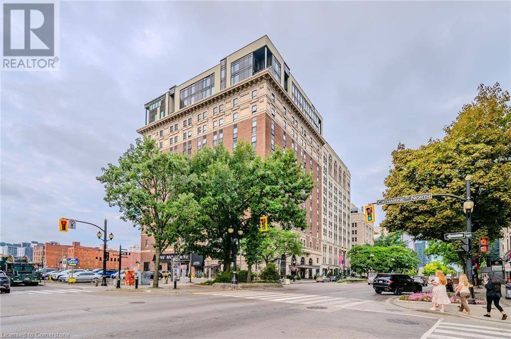 Hamilton, ON L8N1A8,112 KING ST East #806