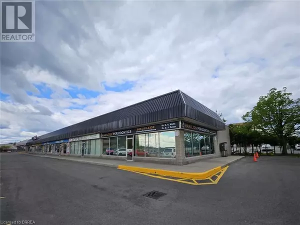 Hamilton, ON L8V5B5,86 MALL RD #B1