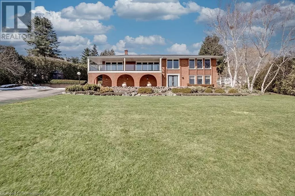 Burlington, ON L7P4V9,1331 PORTVIEW Court