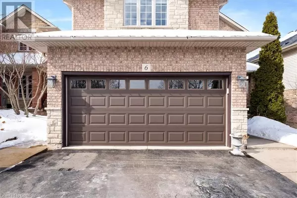 Grimsby, ON L3M5M2,6 TAMARACK Court