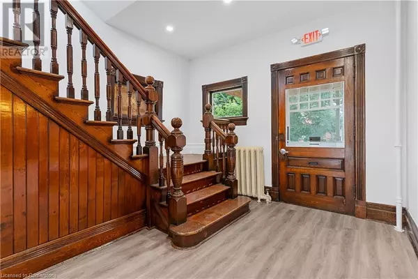Kitchener, ON N2H3Z2,18 WEBER ST West #office 8