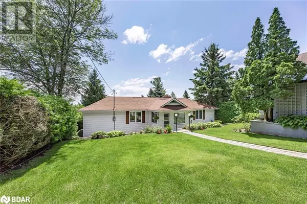 Oro-medonte, ON L3V6H1,1125 WOODLAND Drive