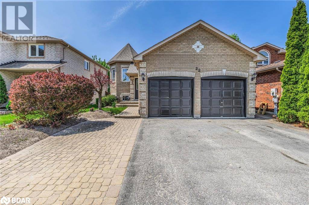 22 DYKSTRA Drive, Barrie, ON L4N0E2