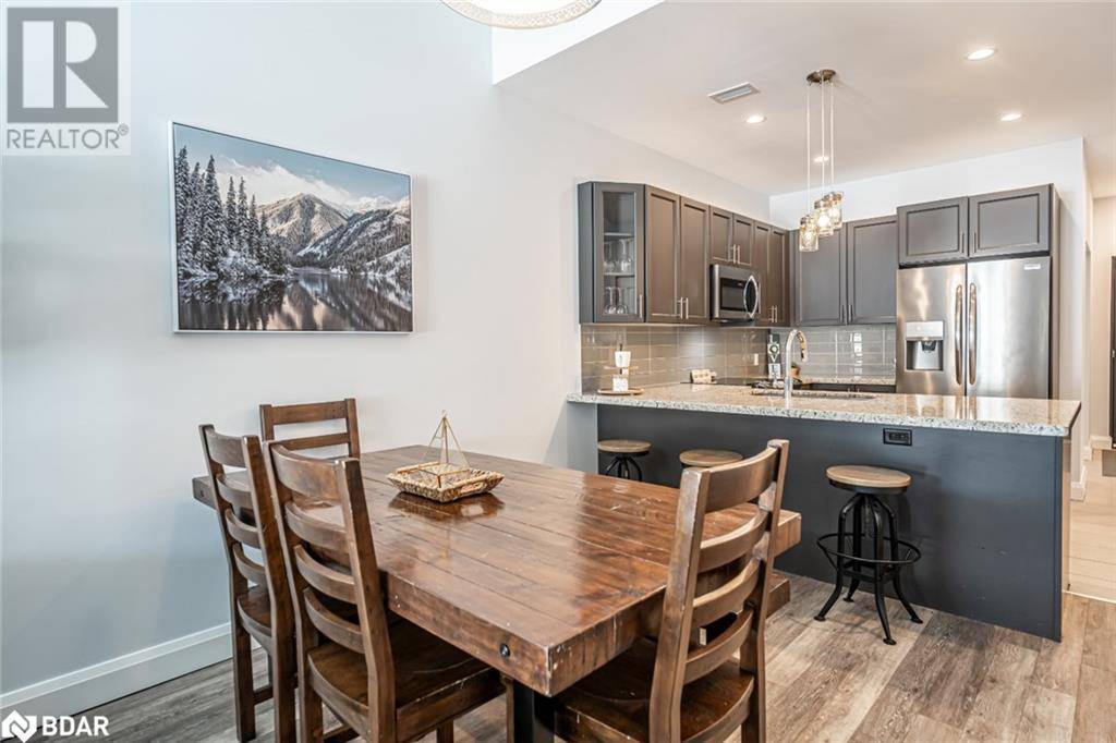 Oro-medonte, ON L4M4Y8,80 HORSESHOE BLVD #503