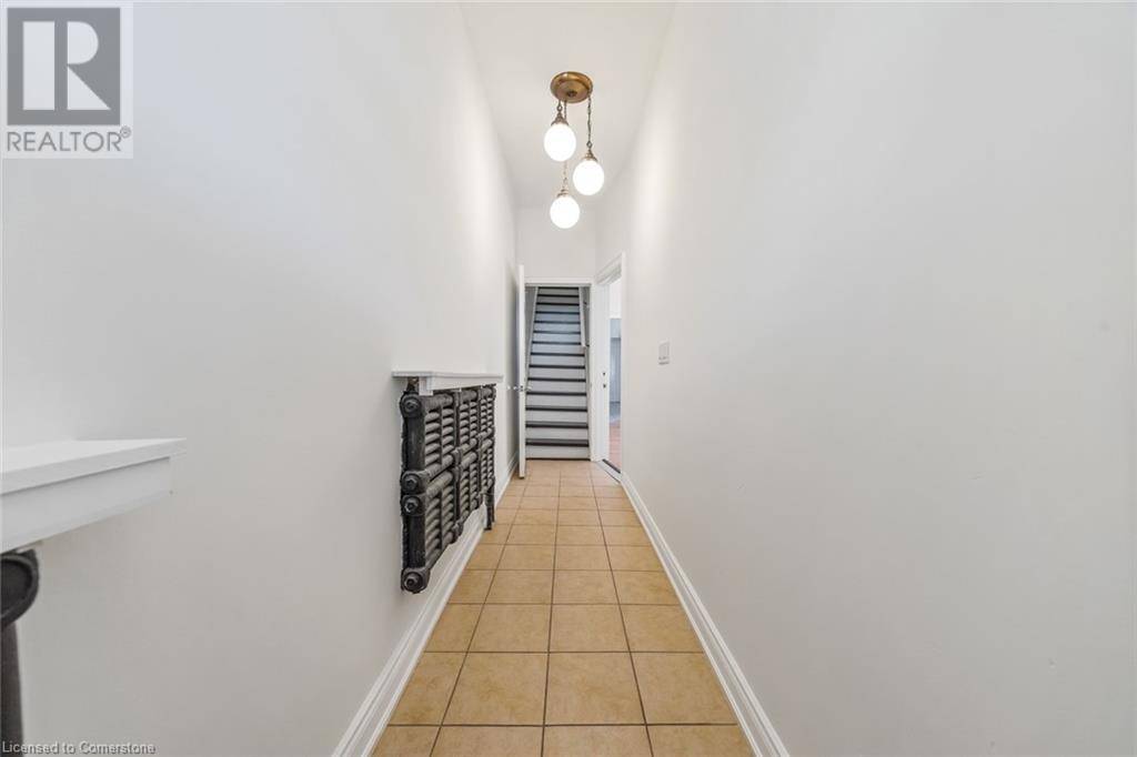 Hamilton, ON L8R2M3,136 MACNAB Street N