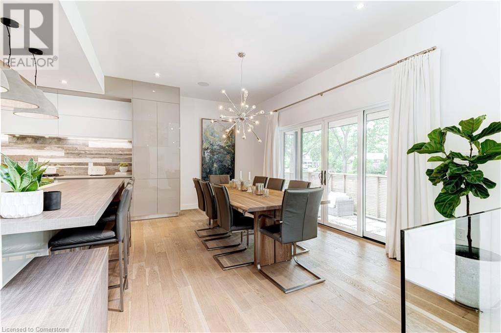 Burlington, ON L7N1L5,3362 GUILDWOOD Drive