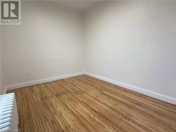Brantford, ON N3T2P7,7 SHERIDAN ST #2