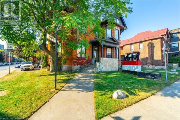 Hamilton, ON L8N1K6,484 MAIN ST #1