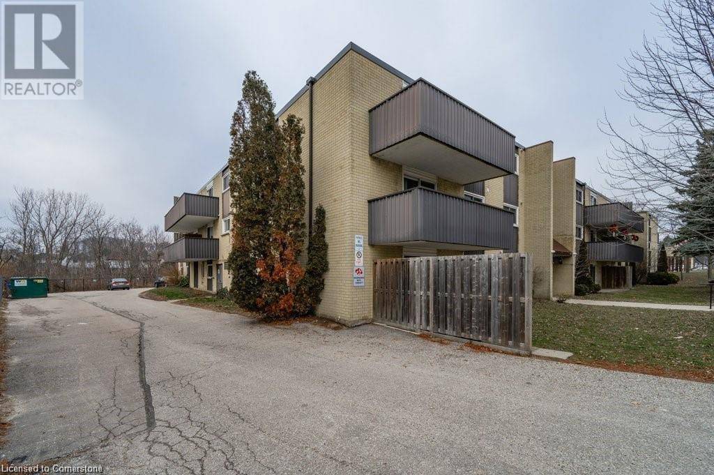 Kitchener, ON N2M2E2,75 HAZELGLEN DR #308