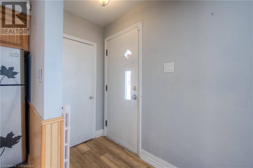 Kitchener, ON N2M3W6,301 HIGHLAND Road E