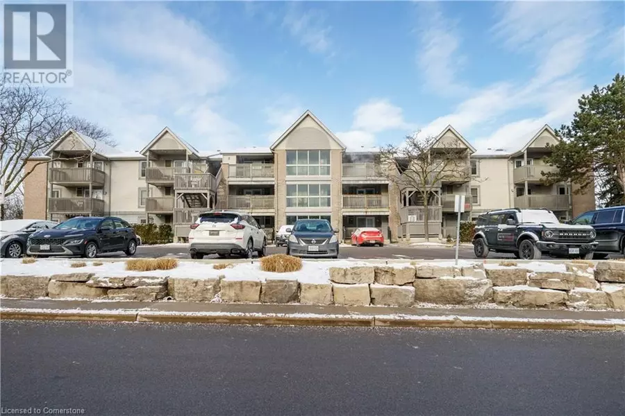 2040 CLEAVER Avenue Unit# 310, Burlington, ON L7M4C4