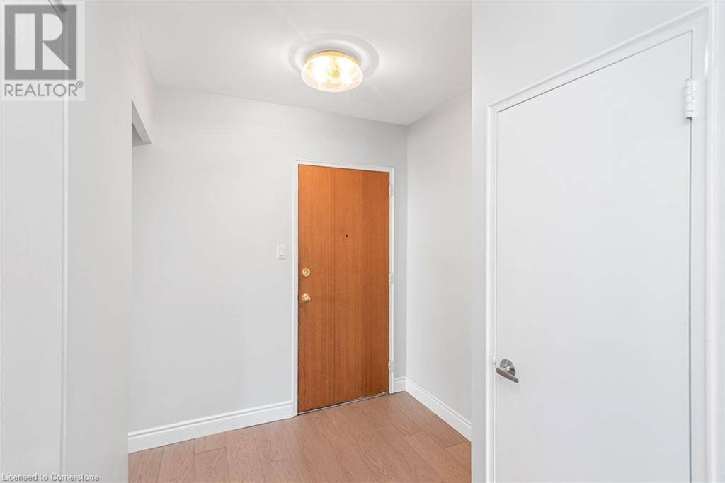 Hamilton, ON L9A1B1,222 CONCESSION ST #303