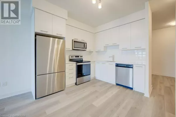 Grimsby, ON L3M4E8,385 WINSTON RD #806