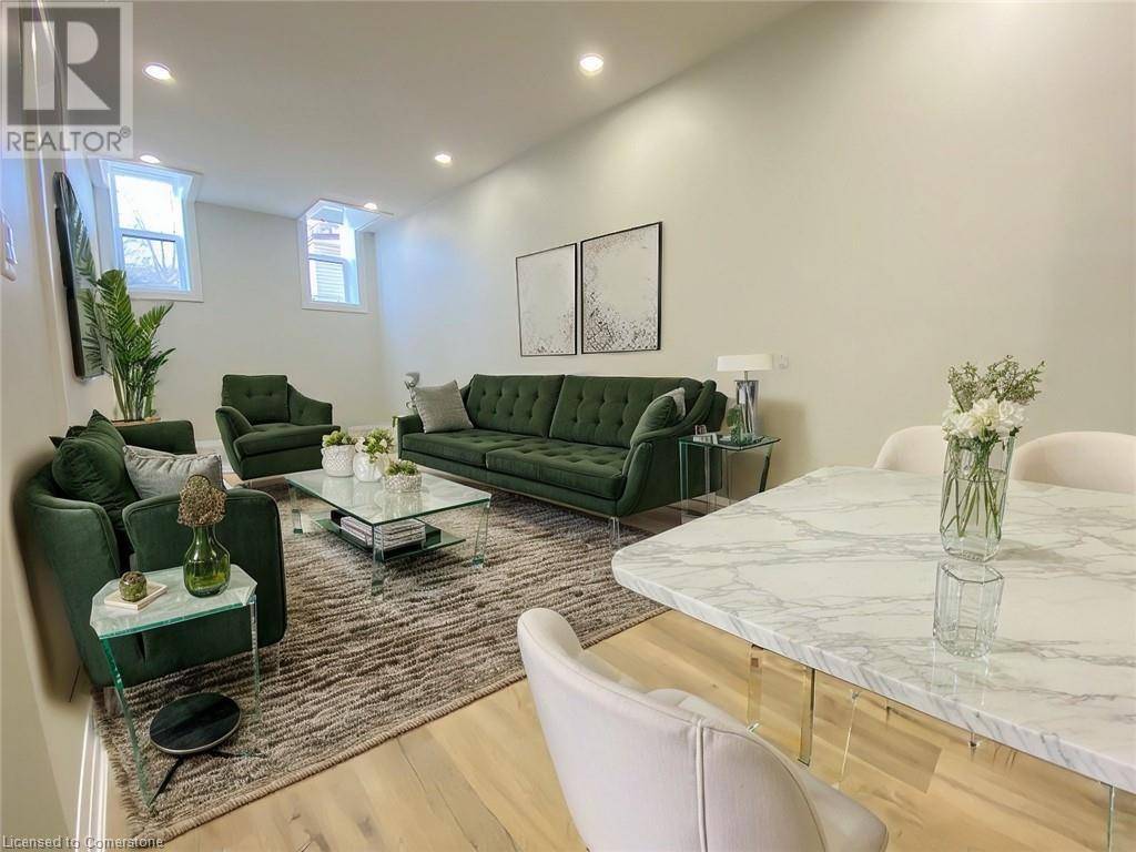 588 BARTON ST East #5, Hamilton, ON L8L2Z5