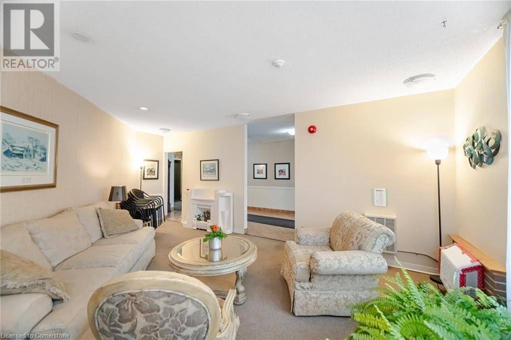 Hamilton, ON L8V1A1,166 MOUNTAIN PARK AVE #201