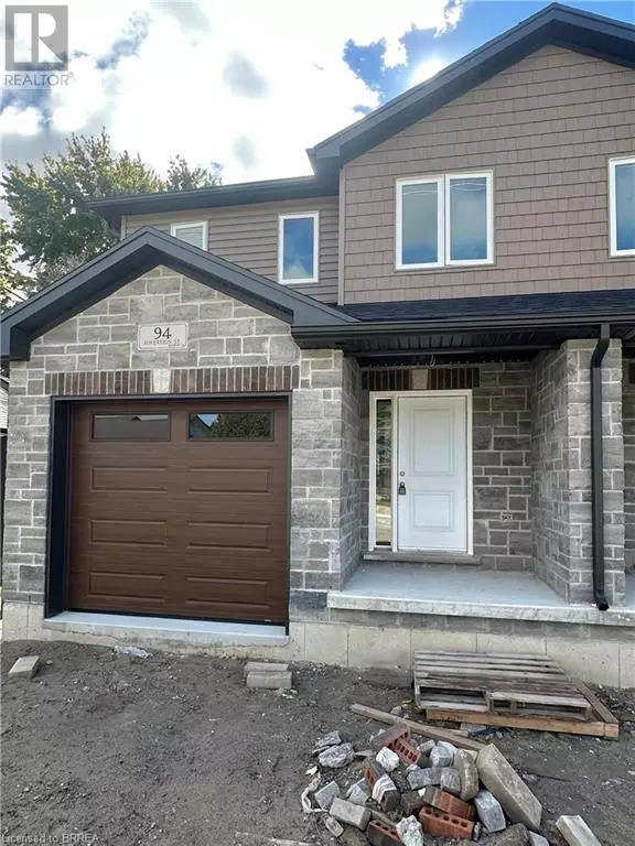 Waterford, ON N3Y2V3,96 SOVEREIGN Street W