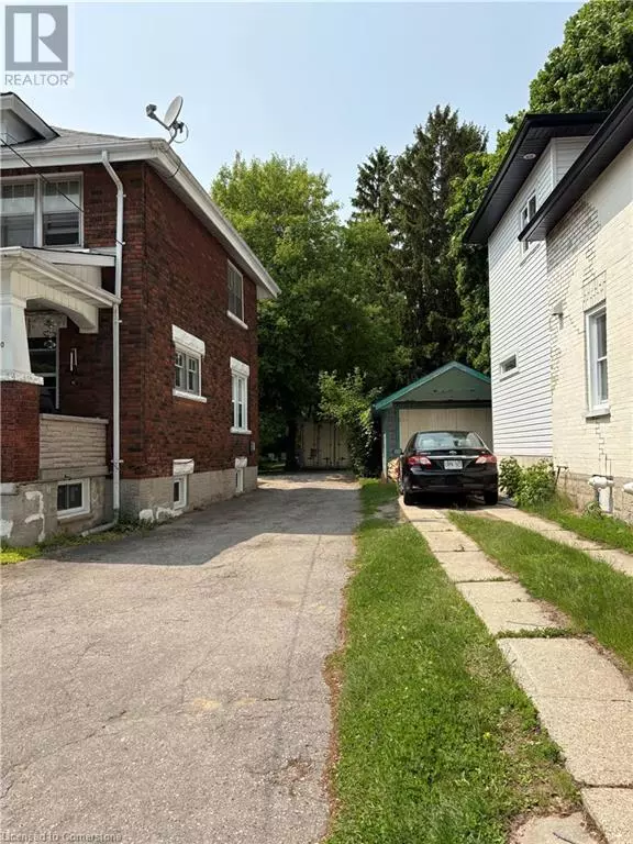 Kitchener, ON N2H5X3,320 GUELPH Street