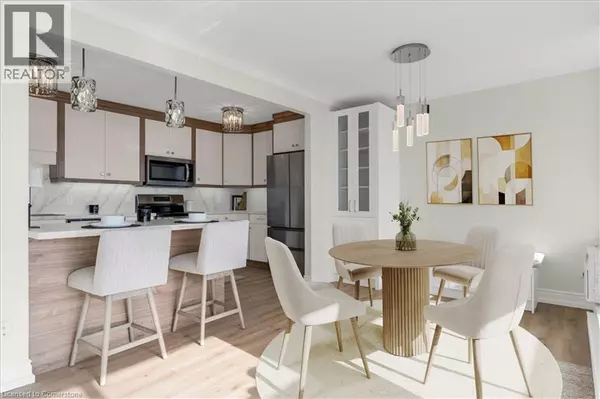 Hamilton, ON L8R3J3,75 QUEEN ST North #1702