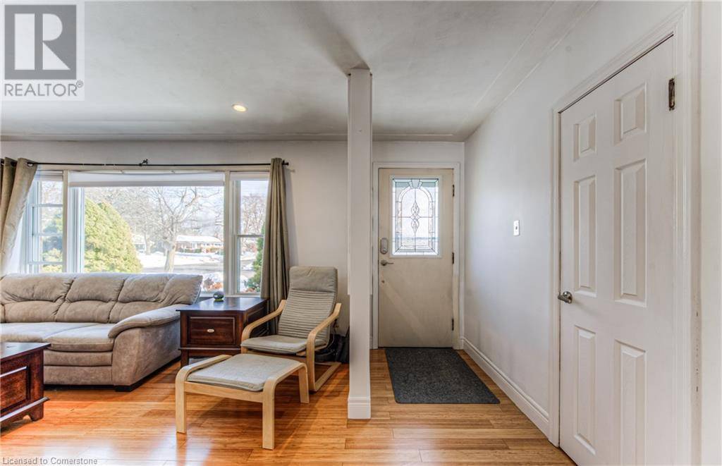 Kitchener, ON N2B1H9,74 CHELSEA Road