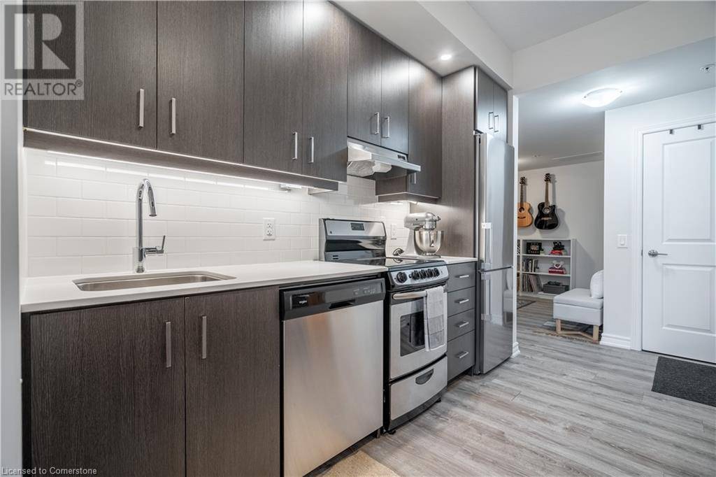 Grimsby, ON L3M0G9,40 ESPLANADE LN #208