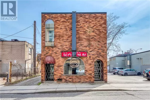 11 WALNUT Street S, Hamilton, ON L8N2K8