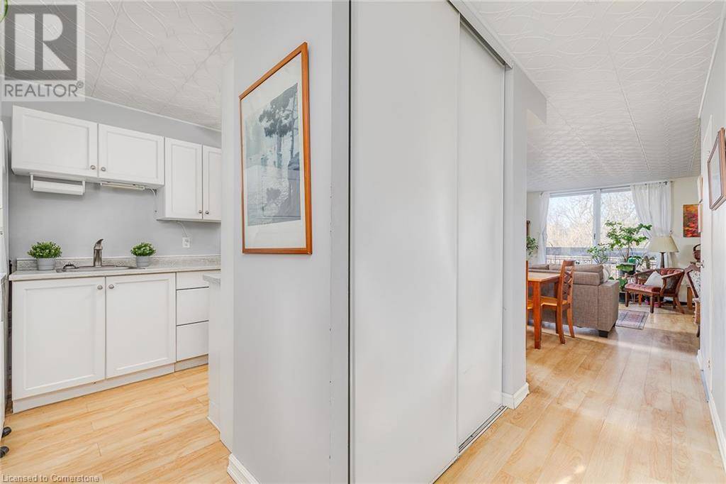 Hamilton, ON L8K5N2,350 QUIGLEY RD #243