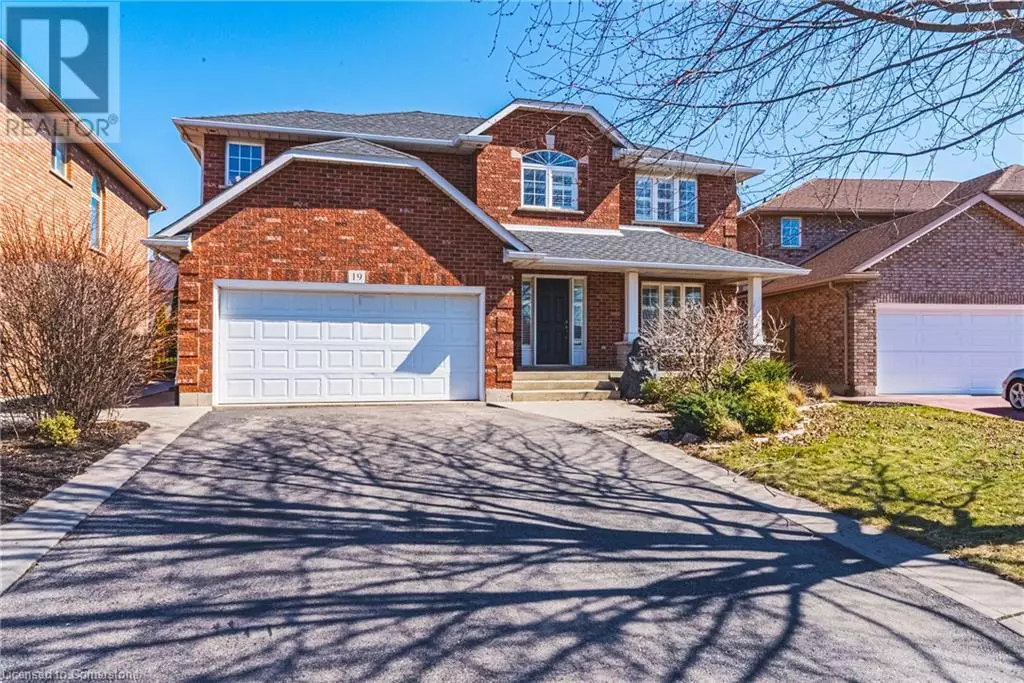Hamilton, ON L8E5Z1,19 LIUNA Court
