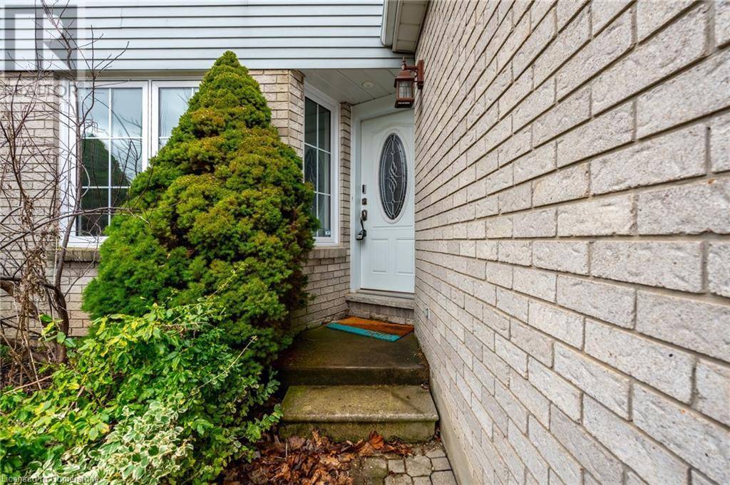 Burlington, ON L7P4L7,2345 GLASTONBURY Road