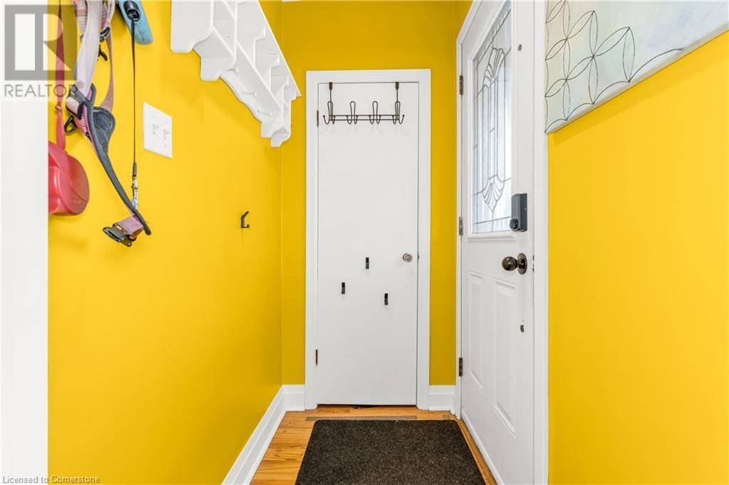 Hamilton, ON L8K4W1,101 ERIN Avenue