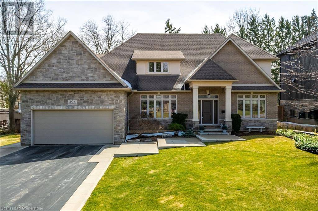 204 WOODVIEW Crescent, Hamilton, ON L9G1G2