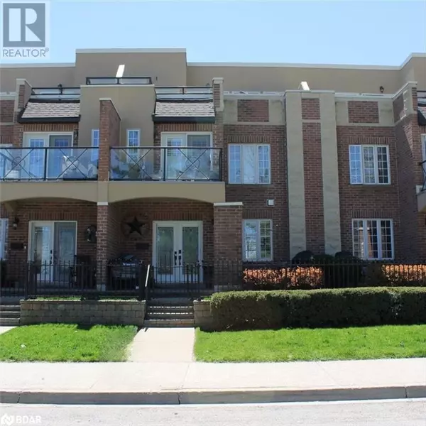 11 WHITE OAKS Road, Barrie, ON L4N5A2