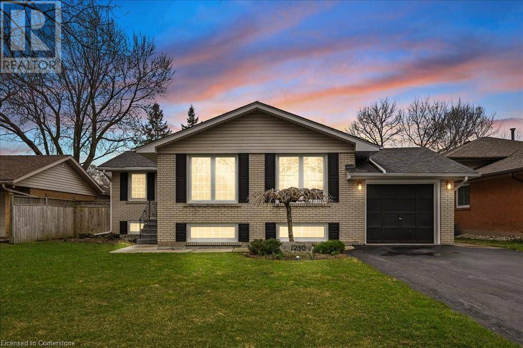 1250 TAVISTOCK Drive, Burlington, ON L7P2N5