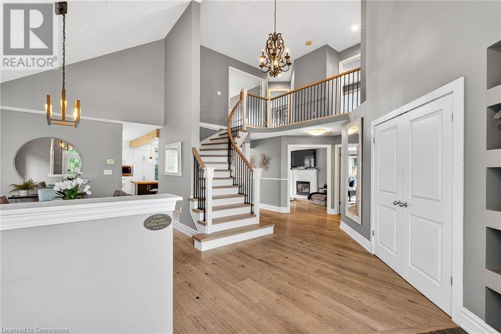 Ancaster, ON L9K1L9,27 SURREY Drive