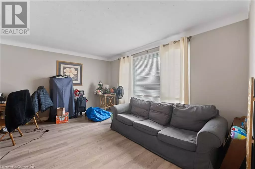Welland, ON L3C1Z3,550 FIRST AVE